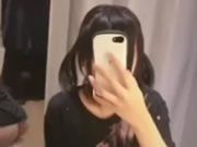 Tímida chica asiática selfie
